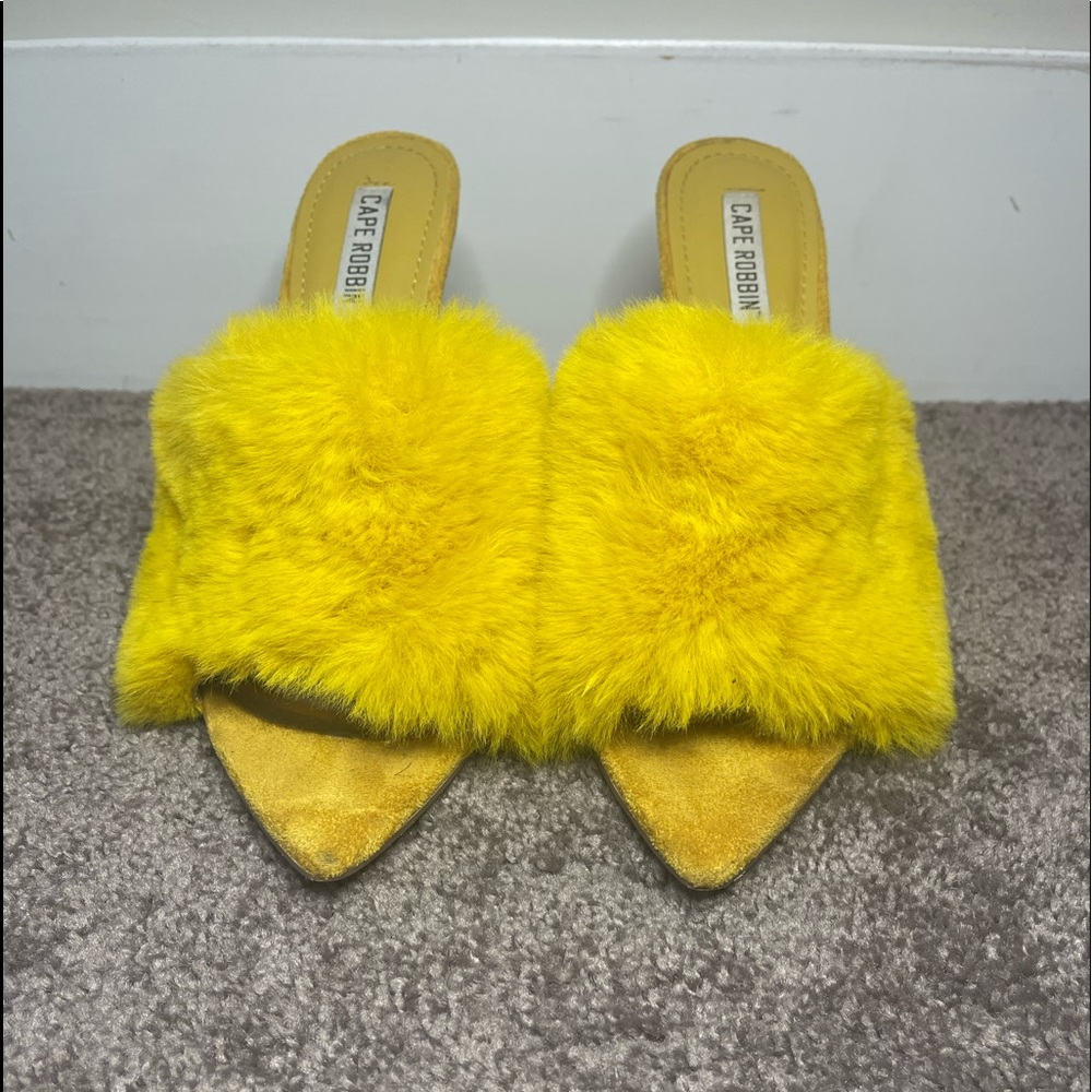 Yellow fur heels